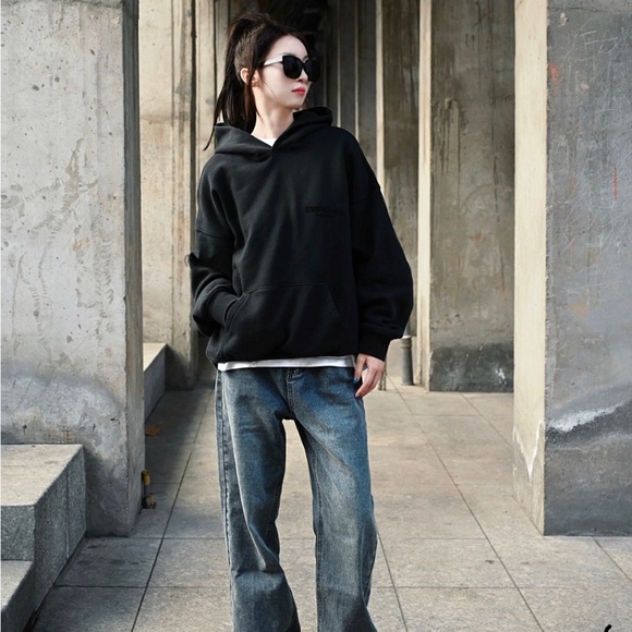 Black Essentials Fear of God Hoodie - Picture 6 of 8